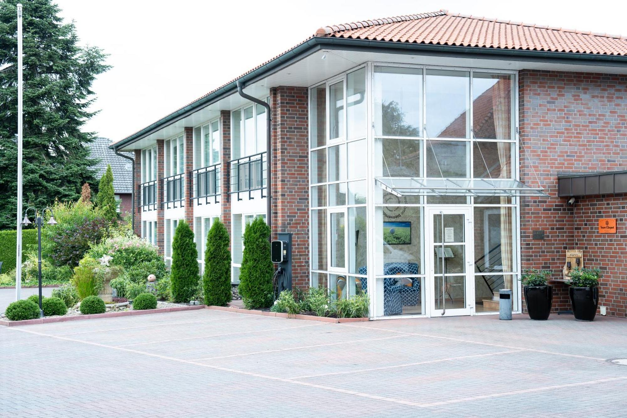 Hotel Zur Post - Economy Rooms Garrel Zewnętrze zdjęcie